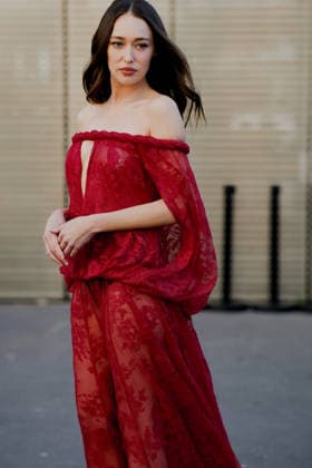 PFW - Zimmermann Street Style Street style, Alycia Debnam-Carey arriving at Zimmermann Fall-Winter 2026-2027 ready-to-wear show, held at the Carreau du Temple, Paris, France, on March 9th, 2026. Photo by Marie-Paola Bertrand-Hillion ABACAPRESS.COM  Copyright: xBertrand-HillionxMarie-Paola ABACAx