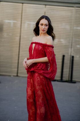 PFW - Zimmermann Street Style Street style, Alycia Debnam-Carey arriving at Zimmermann Fall-Winter 2026-2027 ready-to-wear show, held at the Carreau du Temple, Paris, France, on March 9th, 2026. Photo by Marie-Paola Bertrand-Hillion ABACAPRESS.COM  Copyright: xBertrand-HillionxMarie-Paola ABACAx