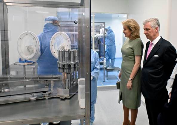 The King and Queen Visit The Province Of Antwerpen NIEL, BELGIUM - MARCH 10 : King Philippe and Queen Mathilde are visiting the province of Antwerp. Their visit starts at the Science Park of the University of Antwerp in Niel. This unique location offers innovative companies focusing on research in the health and environment sectors the opportunity to collaborate fully in a dynamic and inspiring ecosystem. The science park, an initiative of the Provincial Development Agency (POM) Antwerp, supports companies from start-ups to multinationals with optimal growth opportunities and possibilities for new partnerships. During their visit, the King and Queen will meet with various companies based on the site. They will be introduced to the educa  Copyright: xBertxVanxDenxBrouckex