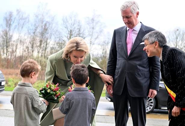 The King and Queen Visit The Province Of Antwerpen NIEL, BELGIUM - MARCH 10 : King Philippe and Queen Mathilde are visiting the province of Antwerp. Their visit starts at the Science Park of the University of Antwerp in Niel. This unique location offers innovative companies focusing on research in the health and environment sectors the opportunity to collaborate fully in a dynamic and inspiring ecosystem. The science park, an initiative of the Provincial Development Agency (POM) Antwerp, supports companies from start-ups to multinationals with optimal growth opportunities and possibilities for new partnerships. During their visit, the King and Queen will meet with various companies based on the site. They will be introduced to the educa  Copyright: xBertxVanxDenxBrouckex