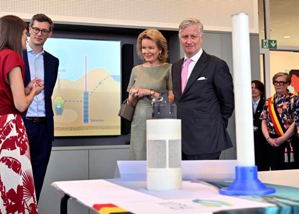 The King and Queen Visit The Province Of Antwerpen NIEL, BELGIUM - MARCH 10 : King Philippe and Queen Mathilde are visiting the province of Antwerp. Their visit starts at the Science Park of the University of Antwerp in Niel. This unique location offers innovative companies focusing on research in the health and environment sectors the opportunity to collaborate fully in a dynamic and inspiring ecosystem. The science park, an initiative of the Provincial Development Agency (POM) Antwerp, supports companies from start-ups to multinationals with optimal growth opportunities and possibilities for new partnerships. During their visit, the King and Queen will meet with various companies based on the site. They will be introduced to the educa  Copyright: xBertxVanxDenxBrouckex