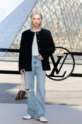 Lee Felix Yongbok at the photocall of Louis Vuitton Collection Femme Prêt à Porter Automne Hiver 2026 2027 fashion show during Paris Fashion Week on march 10 2026 Olivier Borde Bestimage Photocall of Louis Vuitton Women Ready to Wear Fall Winter 2026 2027 Collection fashion show, during Paris Fashion Week on march 10 2026 Paris France  Copyright: xOLIVIERxBORDEx xBESTIMAGExOLIVIERxBORDEx xBESTIMAGEx