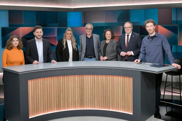 Özge Inan, Felix Banaszak, Christina Scheib, Christian Rach, Jana Hensel, Mario Voigt and Luis Klamroth on the ARD talk show hart aber fair in Studio Adlershof Berlin, 09 03 2026 Foto:xM.xBehrensx xFuturexImagex hart_fair0903_6302