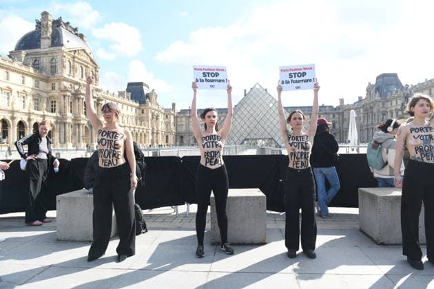 PFW - PETA Demonstration in Front of The Vuitton Show PETA protest against fur in front of the Vuitton fashion show at Louvre Museum during Paris Fashion Week in Paris, France on March 10, 2026. Photo by Florian Poitout ABACAPRESS.COM Paris France  Copyright: xPoitoutxFlorian ABACAx