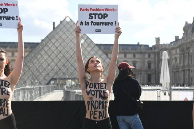 PFW - PETA Demonstration in Front of The Vuitton Show PETA protest against fur in front of the Vuitton fashion show at Louvre Museum during Paris Fashion Week in Paris, France on March 10, 2026. Photo by Florian Poitout ABACAPRESS.COM Paris France  Copyright: xPoitoutxFlorian ABACAx