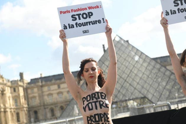 PFW - PETA Demonstration in Front of The Vuitton Show PETA protest against fur in front of the Vuitton fashion show at Louvre Museum during Paris Fashion Week in Paris, France on March 10, 2026. Photo by Florian Poitout ABACAPRESS.COM Paris France  Copyright: xPoitoutxFlorian ABACAx
