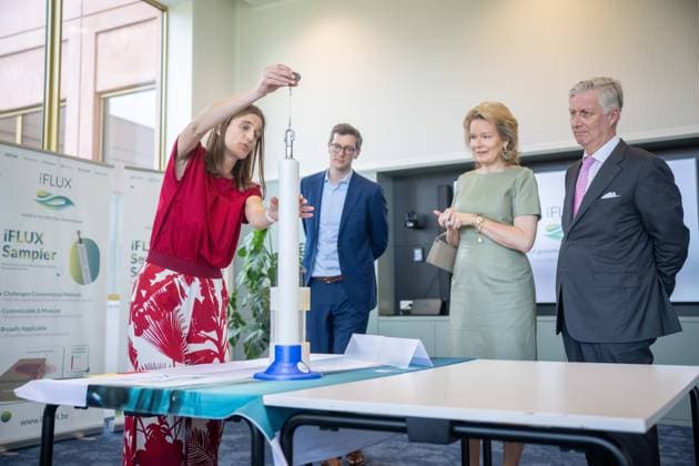 King Philippe - Filip of Belgium, Queen Mathilde of Belgium, Goedele Verreydt, founder of iFlux and Christian Montag, CEO of iFlux are pictured during a royal visit to the Science Park of the University of Antwerp in Niel, on Tuesday 10 March 2026.  JONASxROOSENS 167040283