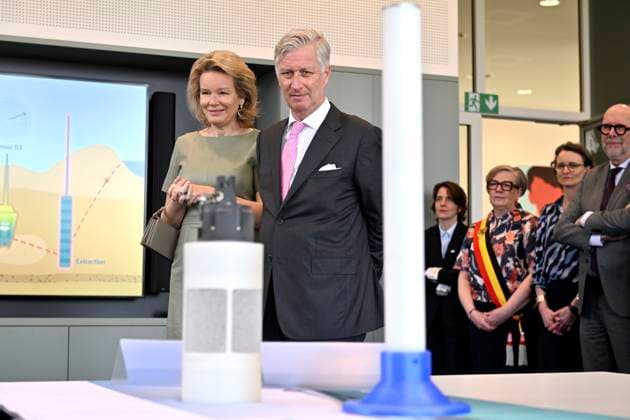 The King and Queen Visit The Province Of Antwerpen NIEL, BELGIUM - MARCH 10 : King Philippe and Queen Mathilde are visiting the province of Antwerp. Their visit starts at the Science Park of the University of Antwerp in Niel. This unique location offers innovative companies focusing on research in the health and environment sectors the opportunity to collaborate fully in a dynamic and inspiring ecosystem. The science park, an initiative of the Provincial Development Agency (POM) Antwerp, supports companies from start-ups to multinationals with optimal growth opportunities and possibilities for new partnerships. During their visit, the King and Queen will meet with various companies based on the site. They will be introduced to the educa  Copyright: xBertxVanxDenxBrouckex