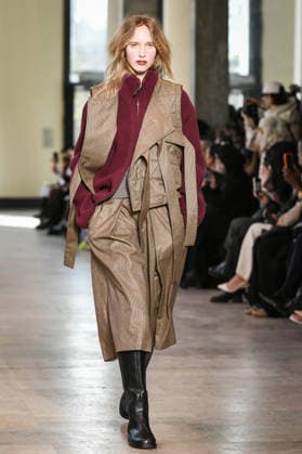 PFW - Ujoh Runway in Paris FA A model walks the runway for the Ujoh collection as part of Paris Fashion Week in Paris, on March 10, 2026. Photo by Firas Abdullah ABACAPRESS.COM Paris Ile-de-France France  Copyright: xAbdullahxFiras ABACAx