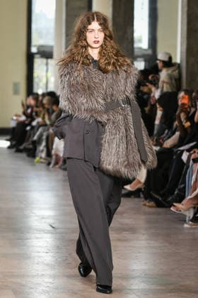 PFW - Ujoh Runway in Paris FA A model walks the runway for the Ujoh collection as part of Paris Fashion Week in Paris, on March 10, 2026. Photo by Firas Abdullah ABACAPRESS.COM Paris Ile-de-France France  Copyright: xAbdullahxFiras ABACAx