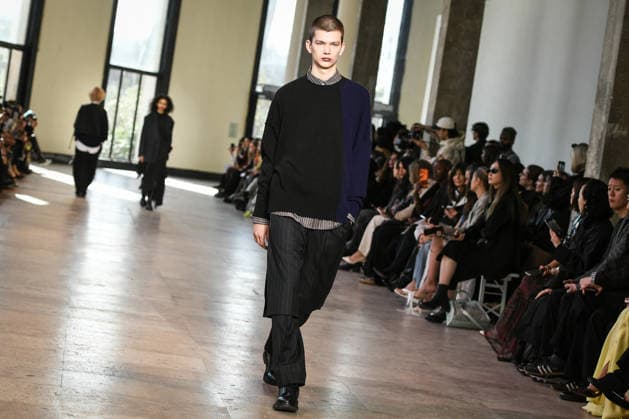 PFW - Ujoh Runway in Paris FA A model walks the runway for the Ujoh collection as part of Paris Fashion Week in Paris, on March 10, 2026. Photo by Firas Abdullah ABACAPRESS.COM Paris Ile-de-France France  Copyright: xAbdullahxFiras ABACAx