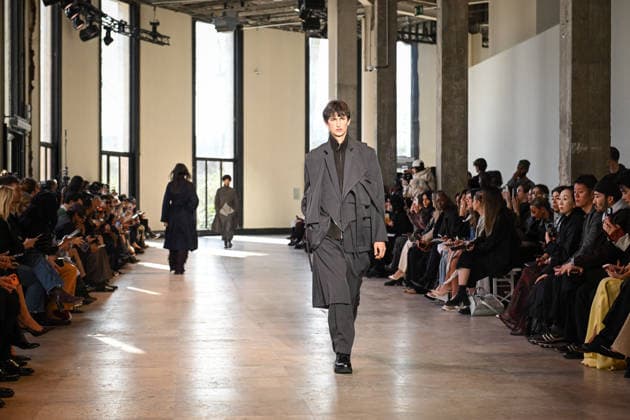 PFW - Ujoh Runway in Paris FA A model walks the runway for the Ujoh collection as part of Paris Fashion Week in Paris, on March 10, 2026. Photo by Firas Abdullah ABACAPRESS.COM Paris Ile-de-France France  Copyright: xAbdullahxFiras ABACAx