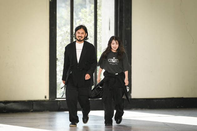 PFW - Ujoh Runway in Paris FA Ujoh fashion designer Mitsuru Nishizaki cheers the audience after the runway for the Ujoh collection as part of Paris Fashion Week in Paris, on March 10, 2026. Photo by Firas Abdullah ABACAPRESS.COM Paris Ile-de-France France  Copyright: xAbdullahxFiras ABACAx