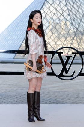 Liu Yifei at the photocall of Louis Vuitton Women Collection Ready to Wear Fall Winter 2026 2027 fashion show during Paris Fashion Week on march 10 2026 Olivier Borde Bestimage Photocall of Louis Vuitton Women Ready to Wear Fall Winter 2026 2027 Collection fashion show, during Paris Fashion Week on march 10 2026 Paris France  Copyright: xOLIVIERxBORDEx xBESTIMAGExOLIVIERxBORDEx xBESTIMAGEx