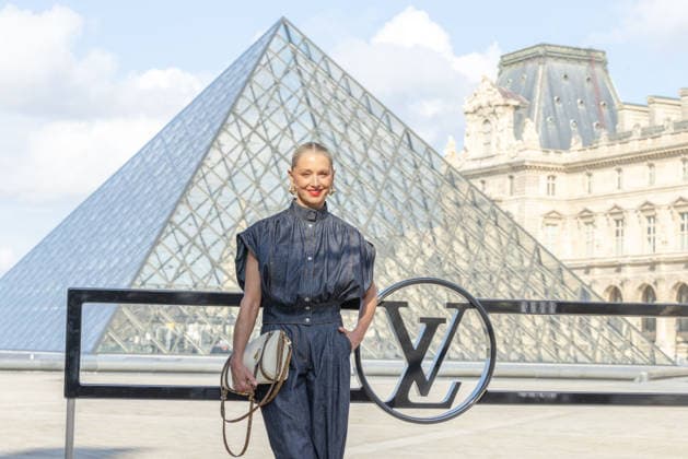 PFW - Louis Vuitton Photocall Katherine LaNasa pictured on photocall of Louis Vuitton Womenswear Fall Winter 2026-2027 show as part of Paris Fashion Week at Louvre Museum, in Paris, France on March 10, 2026. Photo by Alexis Jumeau ABACAPRESS.COM Paris France  Copyright: xJumeauxAlexis ABACAx