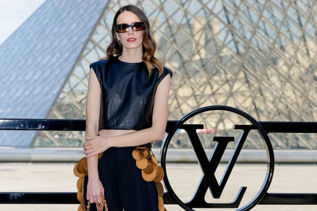 Stacy Martin au photocall du défilé Louis Vuitton Collection Femme Prêt à Porter Automne Hiver 2026 2027 lors de la Fashion Week de Paris PFW au musée du Louvre, à Paris, France, le 10 mars 2026 Olivier Borde Bestimage Photocall of the Louis Vuitton Womenswear Fall Winter 2026 2027 show as part of Paris Fashion Week on March 10, 2026 in Paris, France Paris France  Copyright: xOLIVIERxBORDEx xBESTIMAGExOLIVIERxBORDEx xBESTIMAGEx
