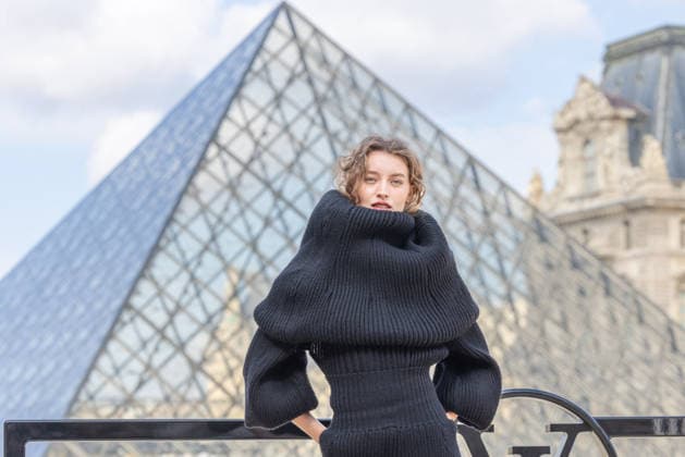 PFW - Louis Vuitton Photocall Giulia Maenza pictured on photocall of Louis Vuitton Womenswear Fall Winter 2026-2027 show as part of Paris Fashion Week at Louvre Museum, in Paris, France on March 10, 2026. Photo by Alexis Jumeau ABACAPRESS.COM Paris France  Copyright: xJumeauxAlexis ABACAx