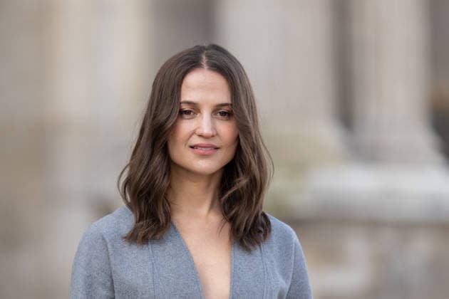 PFW Louis Vuitton Arrivals NB Alicia Vikander arrived at the Louis Vuitton Womenswear Fall Winter 2026-2027 show as part of Paris Fashion Week on March 10, 2026 in Paris, France. Photo by Nasser Berzane ABACAPRESS.COM Paris France  Copyright: xBerzanexNasser ABACAx