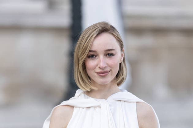 PFW Louis Vuitton Arrivals NB Phoebe Dynevor arrived at the Louis Vuitton Womenswear Fall Winter 2026-2027 show as part of Paris Fashion Week on March 10, 2026 in Paris, France. Photo by Nasser Berzane ABACAPRESS.COM Paris France  Copyright: xBerzanexNasser ABACAx
