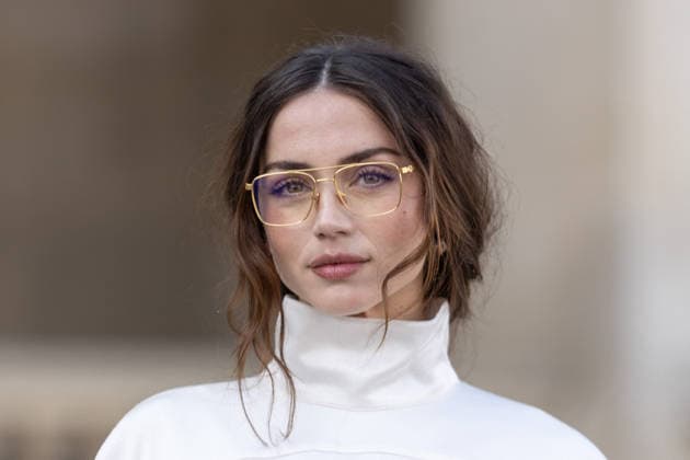 PFW Louis Vuitton Arrivals NB Ana de Armas arrived at the Louis Vuitton Womenswear Fall Winter 2026-2027 show as part of Paris Fashion Week on March 10, 2026 in Paris, France. Photo by Nasser Berzane ABACAPRESS.COM Paris France  Copyright: xBerzanexNasser ABACAx