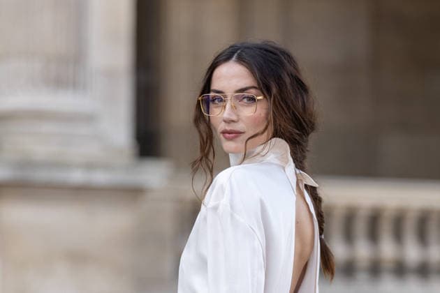 PFW Louis Vuitton Arrivals NB Ana de Armas arrived at the Louis Vuitton Womenswear Fall Winter 2026-2027 show as part of Paris Fashion Week on March 10, 2026 in Paris, France. Photo by Nasser Berzane ABACAPRESS.COM Paris France  Copyright: xBerzanexNasser ABACAx