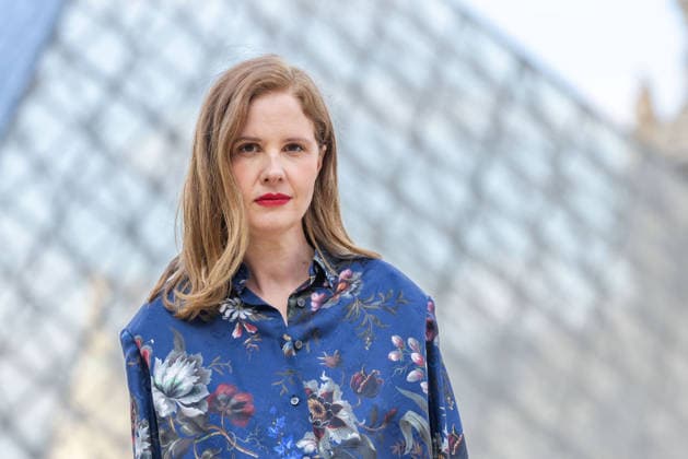 PFW - Louis Vuitton Photocall Justine Triet pictured on photocall of Louis Vuitton Womenswear Fall Winter 2026-2027 show as part of Paris Fashion Week at Louvre Museum, in Paris, France on March 10, 2026. Photo by Alexis Jumeau ABACAPRESS.COM Paris France  Copyright: xJumeauxAlexis ABACAx