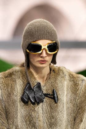 PFW - Louis Vuitton Runway LZ A model walks the runway during the Louis Vuitton Winter 2026-2027 show as part of Paris Fashion Week on March 10, 2026 at Carre du Louvre in Paris, France. Photo by Laurent Zabulon ABACAPRESS.COM  Copyright: xZabulonxLaurent ABACAx