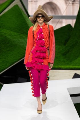 PFW - Louis Vuitton Runway LZ A model walks the runway during the Louis Vuitton Winter 2026-2027 show as part of Paris Fashion Week on March 10, 2026 at Carre du Louvre in Paris, France. Photo by Laurent Zabulon ABACAPRESS.COM  Copyright: xZabulonxLaurent ABACAx