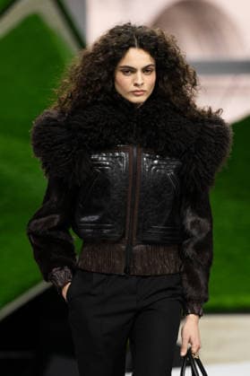 PFW - Louis Vuitton Runway LZ A model walks the runway during the Louis Vuitton Winter 2026-2027 show as part of Paris Fashion Week on March 10, 2026 at Carre du Louvre in Paris, France. Photo by Laurent Zabulon ABACAPRESS.COM  Copyright: xZabulonxLaurent ABACAx