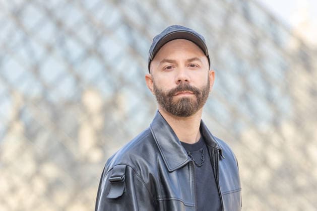 PFW - Louis Vuitton Photocall Yoann Lemoine aka Woodkid pictured on photocall of Louis Vuitton Womenswear Fall Winter 2026-2027 show as part of Paris Fashion Week at Louvre Museum, in Paris, France on March 10, 2026. Photo by Alexis Jumeau ABACAPRESS.COM Paris France  Copyright: xJumeauxAlexis ABACAx