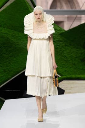 PFW - Louis Vuitton Runway LZ A model walks the runway during the Louis Vuitton Winter 2026-2027 show as part of Paris Fashion Week on March 10, 2026 at Carre du Louvre in Paris, France. Photo by Laurent Zabulon ABACAPRESS.COM  Copyright: xZabulonxLaurent ABACAx