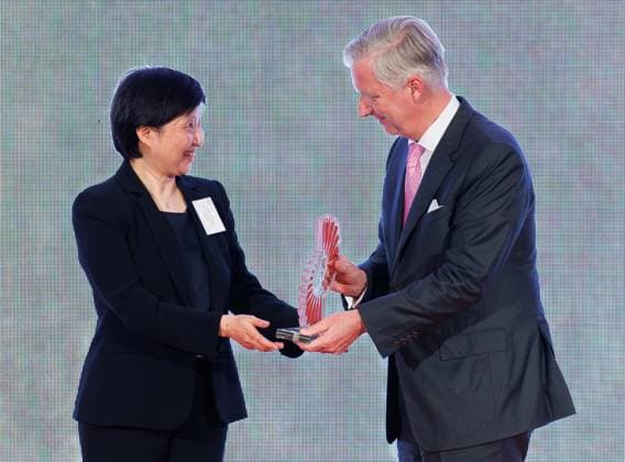 King Philippe - Filip of Belgium hands out the award to professor Xiaowei Zhuang (for pioneering the development of genome-scale imaging) at the Ernest Solvay Prize Award Ceremony 2026, Tuesday 10 March 2026 in Brussels. The Ernest Solvay Prize is a biennial award created in 2013 and accompanied by a prize of 300,000 euros. It honours scientists whose research contributes to shaping the chemistry of tomorrow.  BENOITxDOPPAGNE 167074379