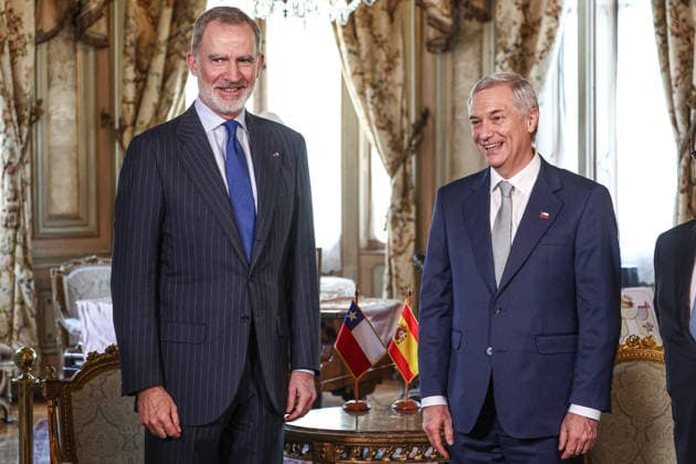 Chile s President-elect Jose Antonio Kast meets with King Felipe VI of Spain SANTIAGO, CHILE - MARCH 10: Chile s President-elect Jose Antonio Kast (R) meets with King Felipe VI of Spain (L) at the Cousino Palace in Santiago, Chile, on March 10, 2026. Kast met with officials from several countries the day before his inauguration as president. Lucas Aguayo Araos Anadolu Santiago Chile. Editorial use only. Please get in touch for any other usage.  Copyright: x2026xAnadoluxLucasxAguayoxAraosx