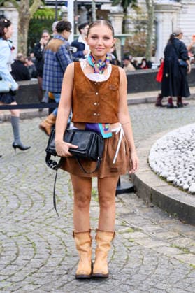 Mia McKenna Bruce at Arrivals at the Miu Miu Womens Ready to Wear Fall Winter 2026 2027 show as part of Paris Fashion Week PFW at the palais d lena conseil Economique, social et environnemental, in Paris, France, March 10, 2026 Denis Guignebourg Bestimage Arrivals at the Miu Miu fashion show as part of Paris Fashion Week Fall 2026 held at Place d Iéna on March 10, 2026 in Paris, France Paris France  Copyright: xDenisxGuignebourgx xBestimagexDenisxGuignebourgx xBestimagex