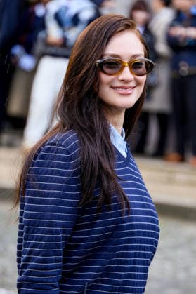 Lola Tung at Arrivals at the Miu Miu Womens Ready to Wear Fall Winter 2026 2027 show as part of Paris Fashion Week PFW at the palais d lena conseil Economique, social et environnemental, in Paris, France, March 10, 2026 Denis Guignebourg Bestimage Arrivals at the Miu Miu fashion show as part of Paris Fashion Week Fall 2026 held at Place d Iéna on March 10, 2026 in Paris, France Paris France  Copyright: xDenisxGuignebourgx xBestimagexDenisxGuignebourgx xBestimagex