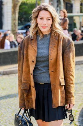 Guest aux arrivées au défilé Miu Miu Collection Femme Prêt à Porter Automne Hiver 2026 2027 lors de la Fashion Week de Paris PFW au palais d lena conseil Economique, social et environnemental, à Paris, France, le 10 mars 2026 Denis Guignebourg Bestimage Arrivals at the Miu Miu fashion show as part of Paris Fashion Week Fall 2026 held at Place d Iéna on March 10, 2026 in Paris, France Paris France  Copyright: xDenisxGuignebourgx xBestimagexDenisxGuignebourgx xBestimagex