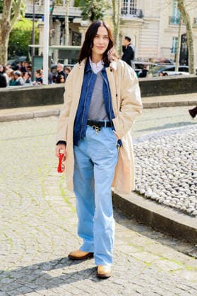 Alexa Chung aux arrivals au défilé Miu Miu Collection Femme Prêt à Porter Automne Hiver 2026 2027 lors de la Fashion Week de Paris PFW au palais d lena conseil Economique, social et environnemental, à Paris, France, le 10 mars 2026 Denis Guignebourg Bestimage Arrivals at the Miu Miu fashion show as part of Paris Fashion Week Fall 2026 held at Place d Iéna on March 10, 2026 in Paris, France Paris France  Copyright: xDenisxGuignebourgx xBestimagexDenisxGuignebourgx xBestimagex