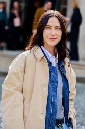 Alexa Chung aux arrivals au défilé Miu Miu Collection Femme Prêt à Porter Automne Hiver 2026 2027 lors de la Fashion Week de Paris PFW au palais d lena conseil Economique, social et environnemental, à Paris, France, le 10 mars 2026 Denis Guignebourg Bestimage Arrivals at the Miu Miu fashion show as part of Paris Fashion Week Fall 2026 held at Place d Iéna on March 10, 2026 in Paris, France Paris France  Copyright: xDenisxGuignebourgx xBestimagexDenisxGuignebourgx xBestimagex