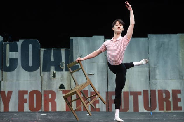 Entertainment Bilder des Tages #2 S. Korean actor Lim Sun-woo S. Korean actor Lim Sun-woo South Korean actor Lim Sun-woo, who stars in the musical Billy Elliot, performs during a publicity event in Goyang, north of Seoul, on March 10, 2026. The musical runs from April 12 to July 26. (Yonhap) 2026-03-11 11:05:45 < 1980-2026 YONHAPNEWS AGENCY. .> °í¾ç½Ã °æ±âµµ EDITORIAL USE ONLY  Copyright: xx PYH2026031106060034400 YonhapxNewsx yonphotos250404