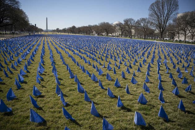 News Bilder des Tages #2 27,000 blue flags installed at National Mall to raise colorectal cancer awareness WASHINGTON D.C, UNITED STATES - MARCH 10: A total of 27,000 blue flags are installed on the grounds of the National Mall to raise awareness about colorectal cancer in Washington, D.C., United States, on March 10, 2026. Celal Gunes Anadolu Washington, D.C. United States. Editorial use only. Please get in touch for any other usage.  Copyright: x2026xAnadoluxCelalxGunesx