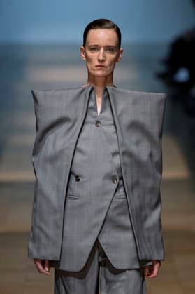 Entertainment Bilder des Tages #2 PFW - Situationist Runway A model walks the runway during the Situationist Womenswear Fall Winter 2026-2027 show as part of Paris Fashion Week on March 10, 2026 in Paris, France. Photo by Jana Call me J ABACAPRESS.COM Paris Ile de France France  Copyright: xJanaxCallxmexJ ABACAx