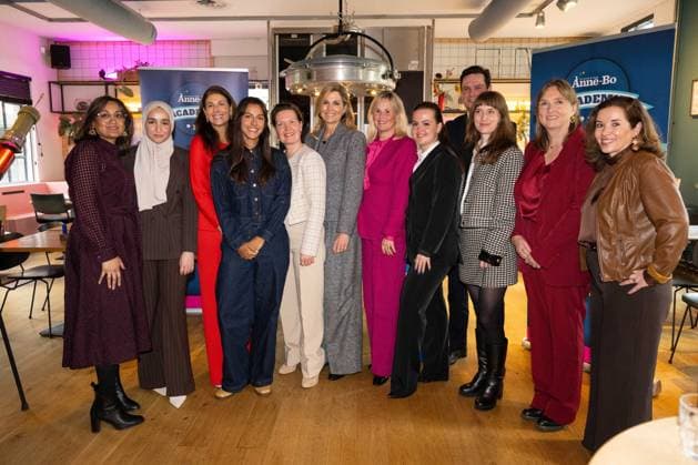 Amsterdam, The Netherlands, 2026-03-11 13:10:26 AMSTERDAM, March 11, 2026, LAB111 Queen Maxima presenting a workbook to the Anne-Bo Foundation at LAB111 in Amsterdam. The foundation focuses on girls for whom studying is not a given, for example, because they grow up in poverty, have a history of refugee status, or come from youth care. PHOTO: NLBeeld Patrick van Emst Credit: NL Beeld Patrick van Emst  Copyright: xx x