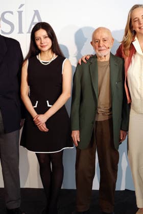 Hugo Mujica and Leonor Pataki collect the XXXVIII Loewe Poetry Prize Leonor Pataki and Hugo Mujica during the presentation of the XXXVIII Loewe Poetry Prize, on March 11, 2026, in Madrid Spain POETRY PRIZES LOEWE PRIZE Ángel Díaz Brin Madrid Madrid Madrid Spain  Copyright: xÃngelxDiazxBrinasx 7357874