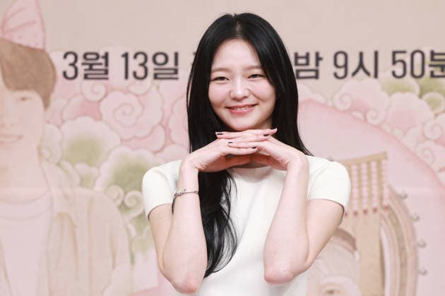 S. Korean actress Lee Som S. Korean actress Lee Som South Korean actress Lee Som, who stars in the new drama Phantom Lawyer, poses for a photo during a publicity event in Seoul on March 11, 2026. The first episode of the drama will be aired by the SBS TV network on March 13. (Yonhap) 2026-03-12 09:58:23 < 1980-2026 YONHAPNEWS AGENCY. .> ¼­¿ïÆ¯º°½Ã EDITORIAL USE ONLY  Copyright: xx PYH2026031204470034400 YonhapxNewsx yonphotos250442