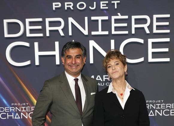 Aditya Sood et Amy Pascal au photocall de la première du film Projet dernière chance Project Hail Mary au cinéma Pathé Palace à Paris le 11 mars 2026 Coadic Guirec Bestimage Photocall for the premiere of the movie Project Hail Mary at the Pathé Palace cinema in Paris on 11 March 2026 Paris France  Copyright: xCOADICxGUIRECx xBESTIMAGExCOADICxGUIRECx xBESTIMAGEx
