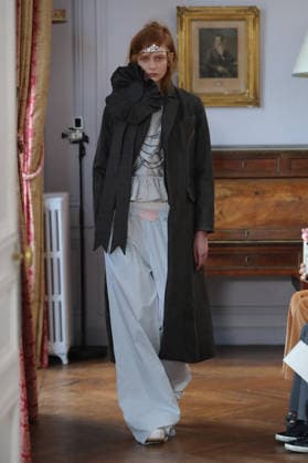 PFW - Florentina Leitner Runway A model walks the runway during the Florentina Leitner Womenswear Fall Winter 2026-2027 show as part of Paris Fashion Week on March 10, 2026 in Paris, France. Photo by Alain Gil Gonzalez ABACAPRESS.COM Paris France  Copyright: xGonzalezxAlain-Gil ABACAx