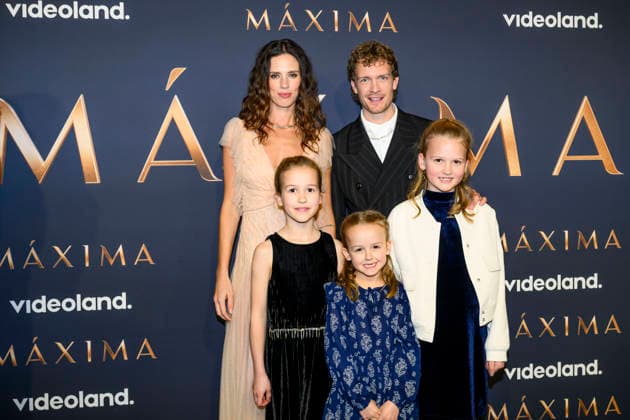11-03-2026 Premiere of the second season of the Videoland Original drama series Maxima in De Nieuwe Kerk, Amsterdam. Martijn Lakemeier Als Willem-Alexander en Delfina Chaves Als Maxima met Julie Als Amalia, Nina Als Ariane n Philou Als Alexia Â  Copyright: xPPEx