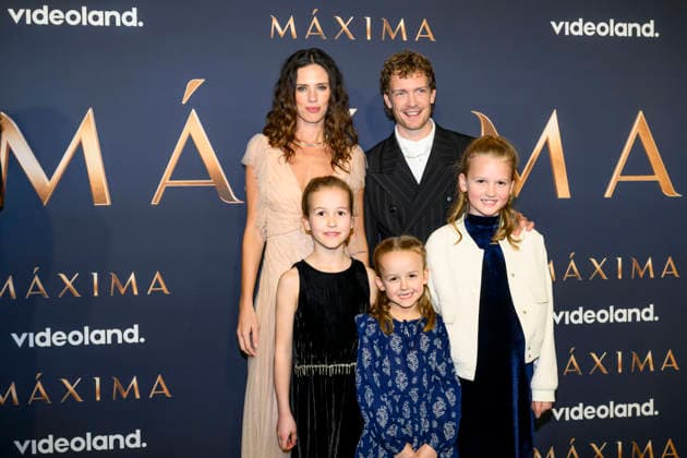 11-03-2026 Premiere of the second season of the Videoland Original drama series Maxima in De Nieuwe Kerk, Amsterdam. Martijn Lakemeier Als Willem-Alexander en Delfina Chaves Als Maxima met Julie Als Amalia, Nina Als Ariane n Philou Als Alexia Â  Copyright: xPPEx