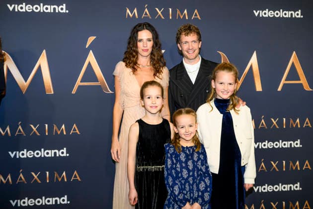 11-03-2026 Premiere of the second season of the Videoland Original drama series Maxima in De Nieuwe Kerk, Amsterdam. Martijn Lakemeier Als Willem-Alexander en Delfina Chaves Als Maxima met Julie Als Amalia, Nina Als Ariane n Philou Als Alexia Â  Copyright: xPPEx