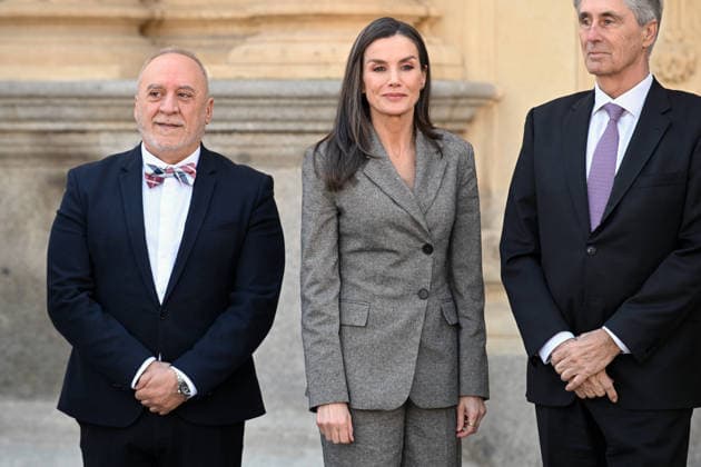 Queen Letizia c and the rector of the University of Alcalá de Henares, José Vicente Saz Pérez d , pose on their arrival at the closing ceremony of the third edition of the Masters Degree in International Reporting at the University of Alcalá de Henares, on March 12, 2026, in Alcalá de Henares Madrid, In collaboration with the RTVE Institute, the program combines academic training and professional experience to prepare students to cover global events, conflicts, crises and political and social transformations. It also focuses on the journalistic genre par excellence, reportage UNIVERSIDAD MÁSTER REINA José Alcalá de Henares Alcala de Henares Alcala de Henares Spain Copyright: xJosà xOlivax 7359697